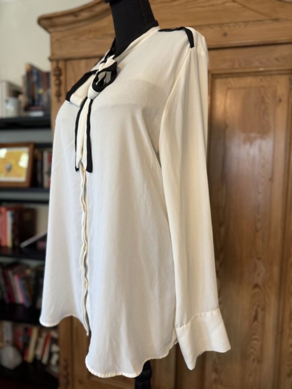 Banana Republic Ivory Blouse with Black Ribbon Tie Size XL - Picture 2 of 6